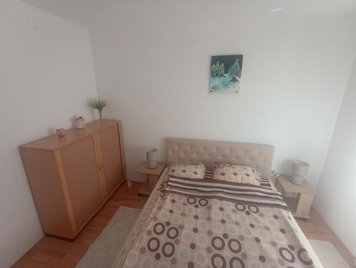 Sleep & Fly - Sarajevo Airport Apartment 외부 사진