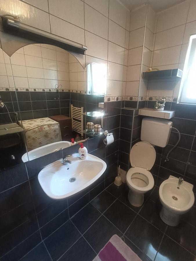 Sleep & Fly - Sarajevo Airport Apartment 외부 사진