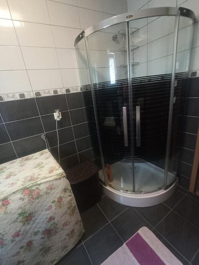 Sleep & Fly - Sarajevo Airport Apartment 외부 사진