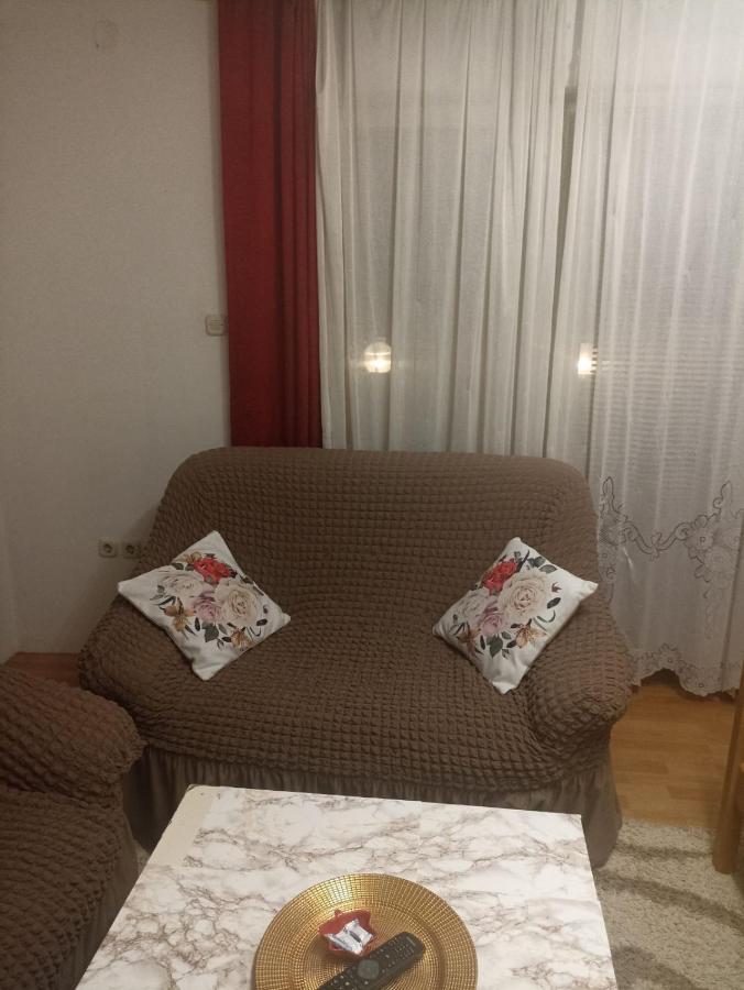 Sleep & Fly - Sarajevo Airport Apartment 외부 사진